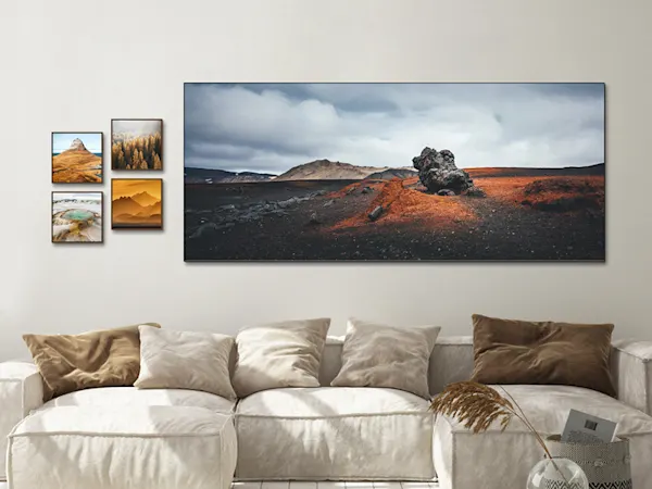 hanging of 5 fine art prints under acrylic glass in different formats.