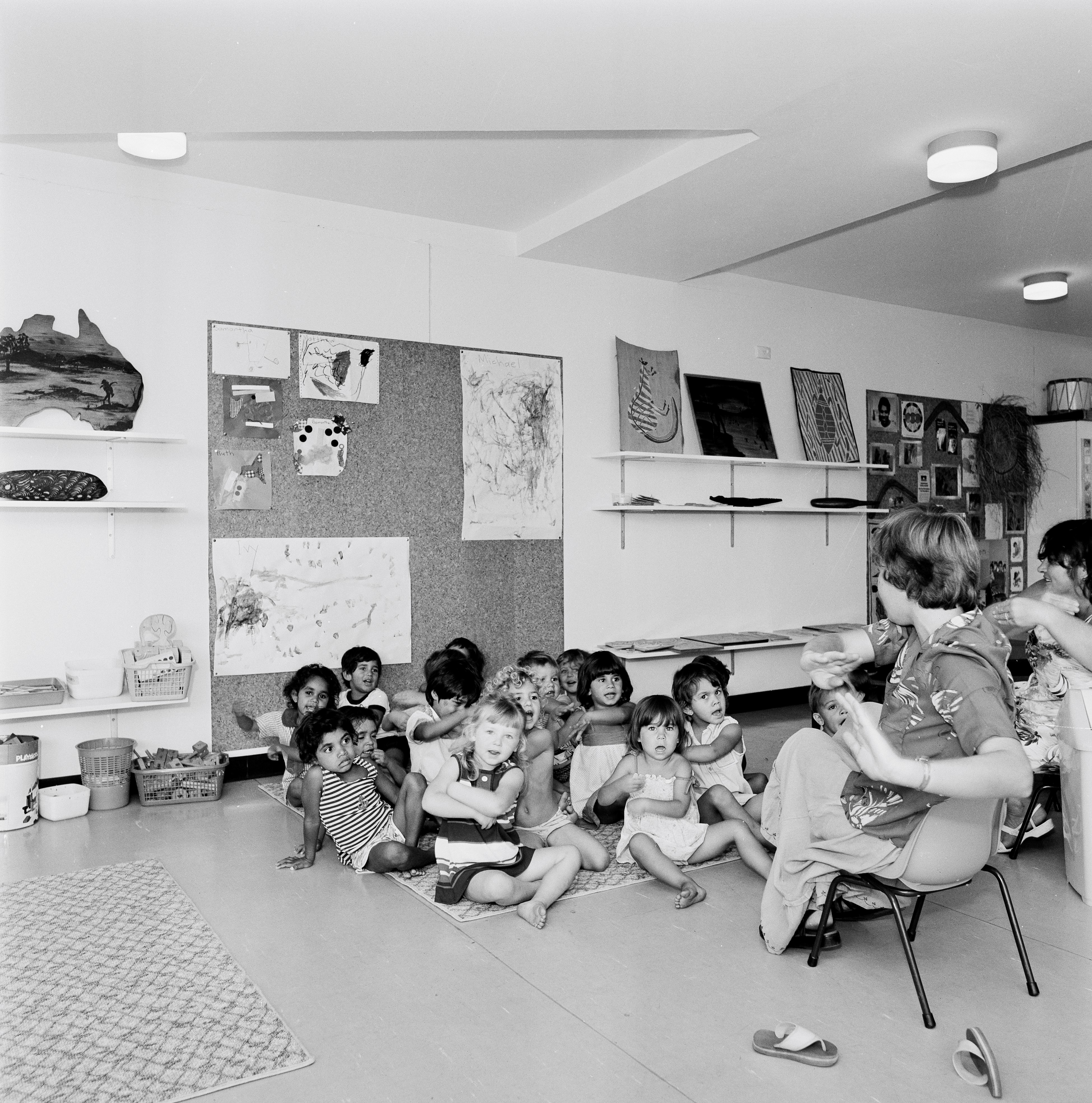 Students at Murawina on Eveleigh Street, Redfern in 1980 (Image, National Archives of Australia. NAA: A6180, 22/4/80/16)