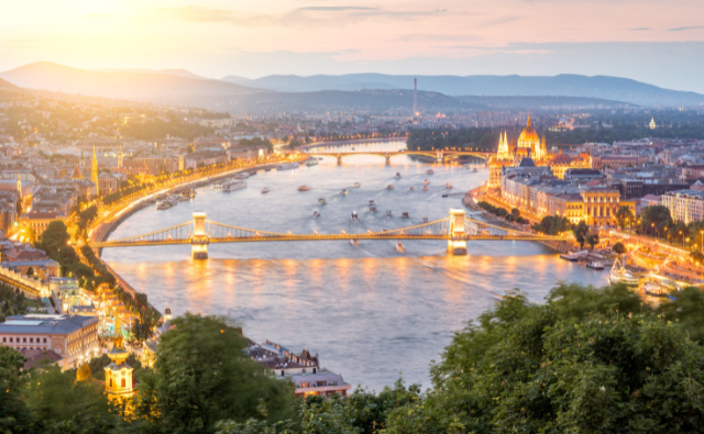 Hungary - Online University