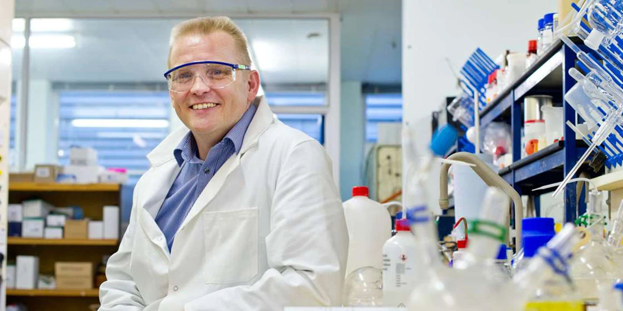 Tom Welton, OBE, FRSC, CChem, FCGI is Distinguished Professor of Sustainable Chemistry at Imperial College London and a member of Elsevier’s Inclusion and Diversity Advisory Board.