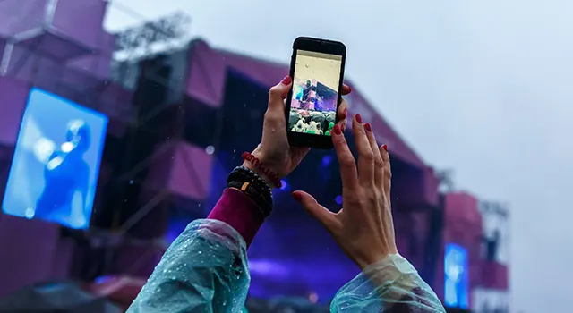 Konzert mit einem Smartphone filmen