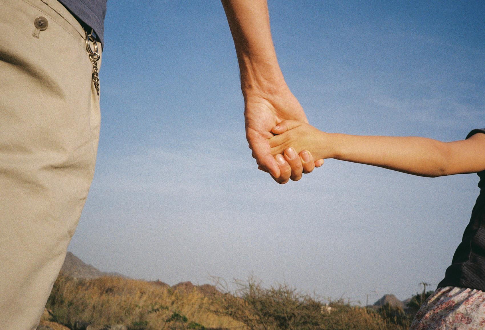 vend brand image holding hands