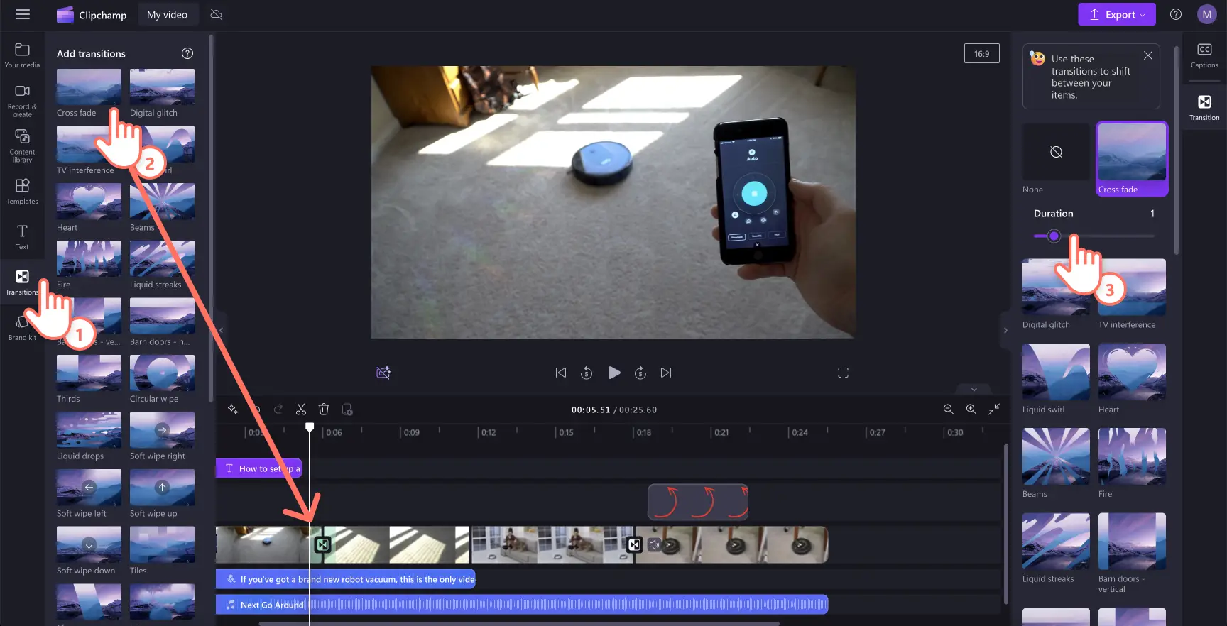 Kuva käyttäjästä lisäämässä siirtymiä esittelyvideoon.