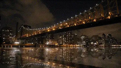 Un GIF (imagen en movimiento) del título de los créditos.