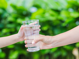 How to replace push-button-to-eject refrigerator water filters