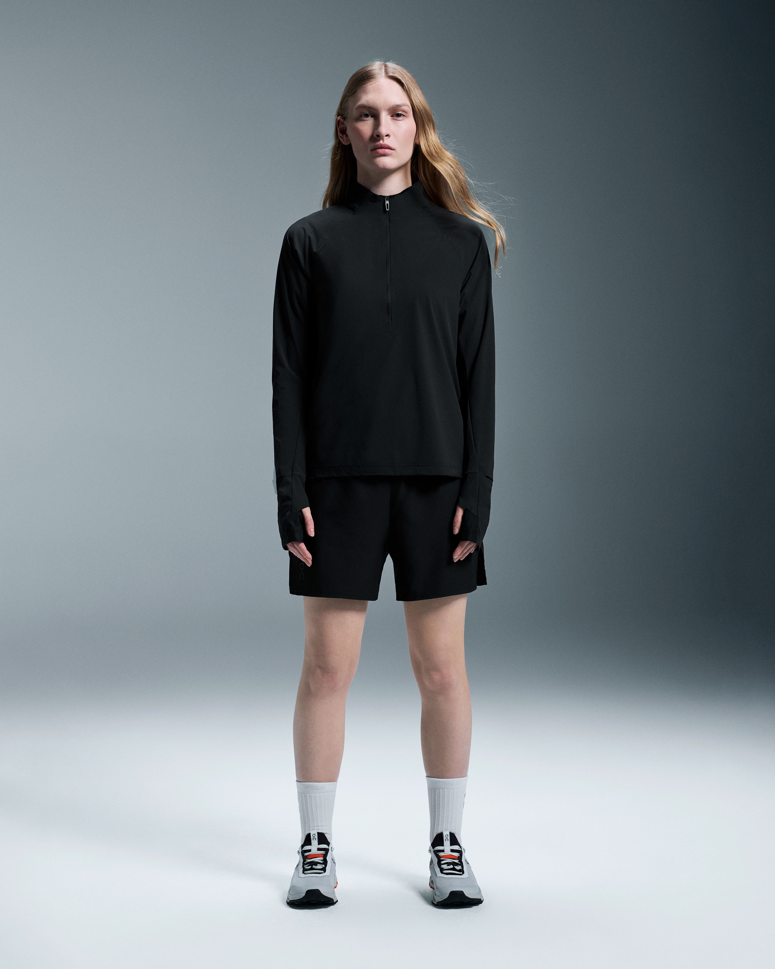 On Trail Breaker Black Women Hoodies and sweatshirts