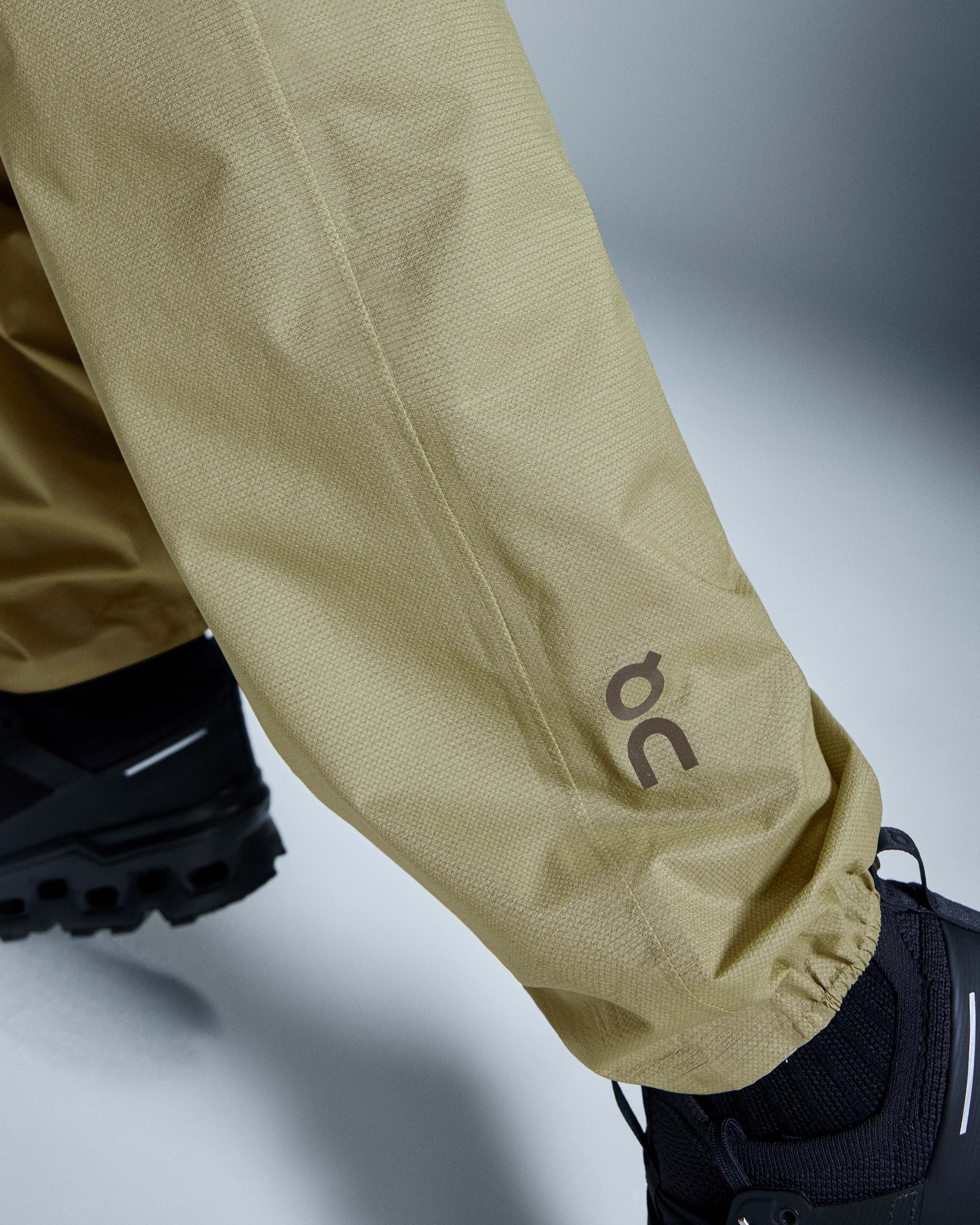 On Ultra Pants Caper Men Pants