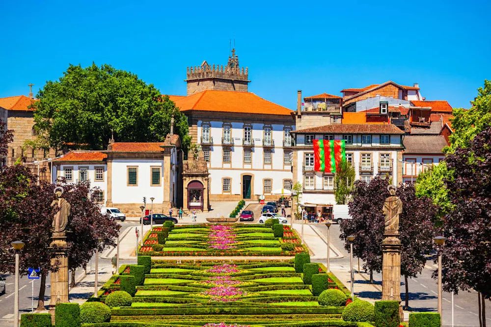 Lush gardens and baroque beauty in the heart of Guimarães’ old town.