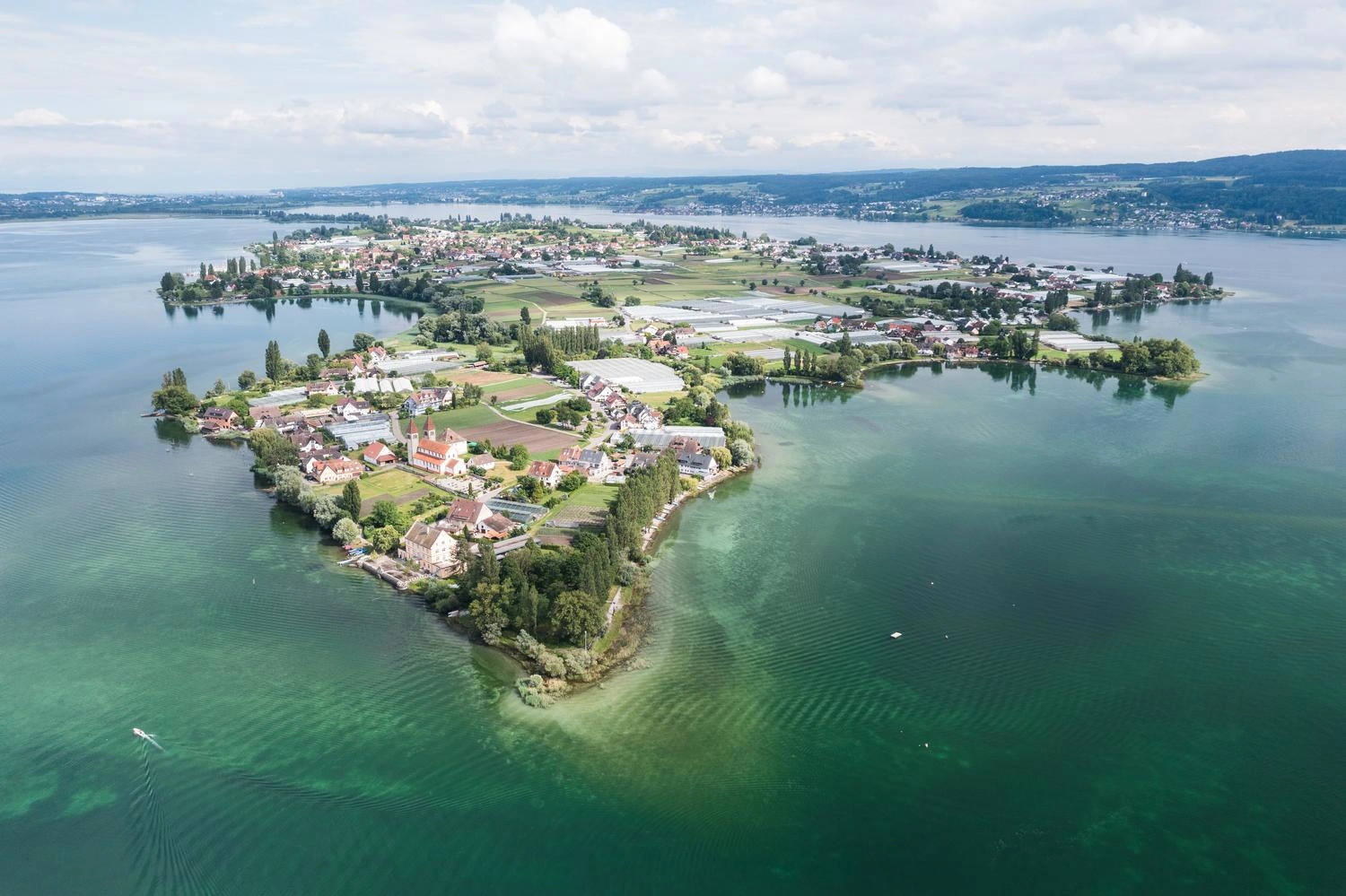 Luftaufnahme der Klosterinsel Reichenau